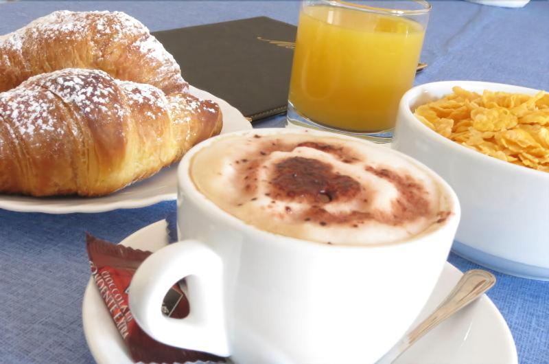 Mamma Sisi Acomodação com café da manhã Lecce Exterior foto