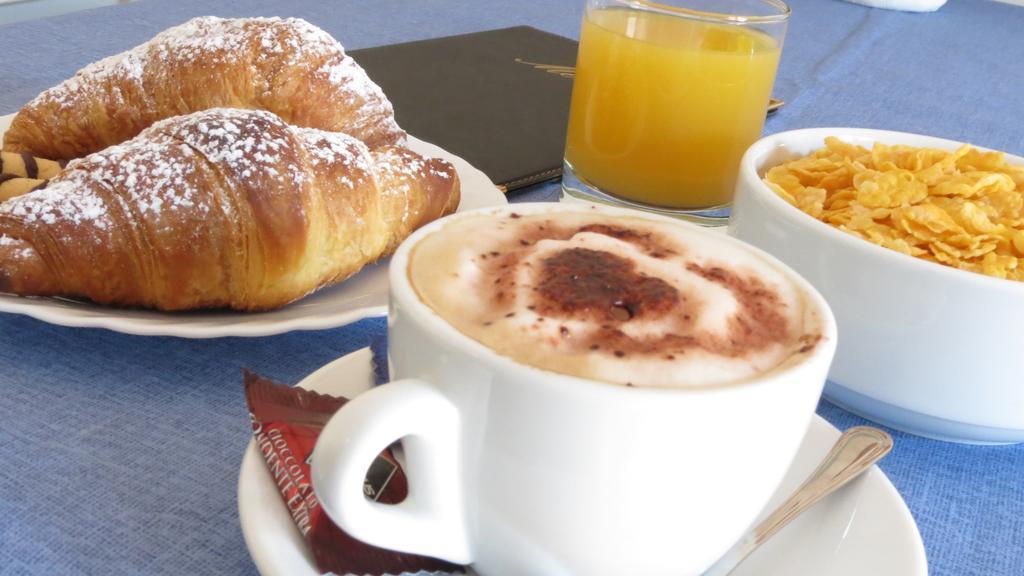 Mamma Sisi Acomodação com café da manhã Lecce Exterior foto